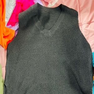 Sweater vest
